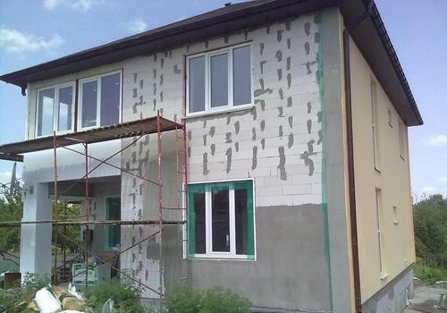 Штукатурка фасаду газобетону: принципи та поради для успіху