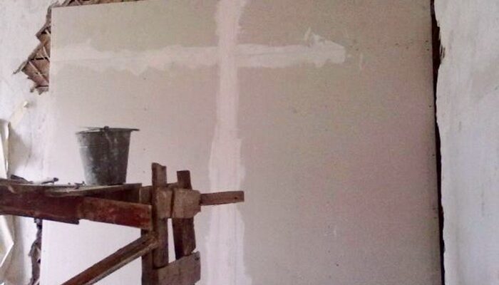 Закладка прорізу гіпсокартоном: інструменти та технологія ремонту