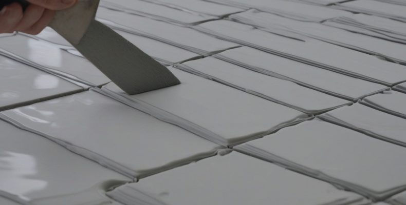 Витрата плиточного клею на 1 м2: калькулятор та норми