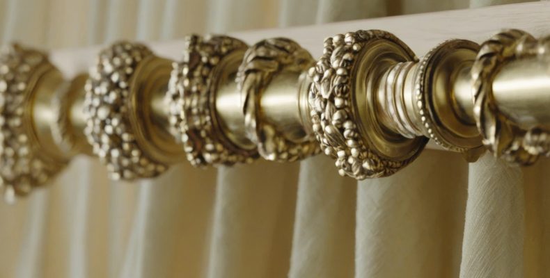 Установка та монтаж карниза для штор на стіну чи стелю